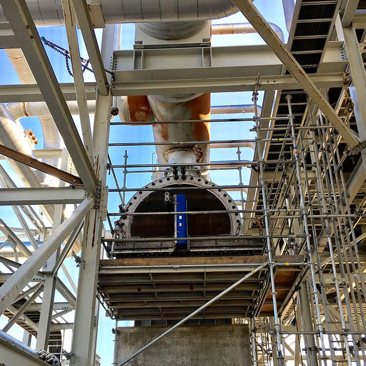 Fraiseuse linéaire/à portique CLIMAX LM5200, réparation de la cloison de la face d'un échangeur