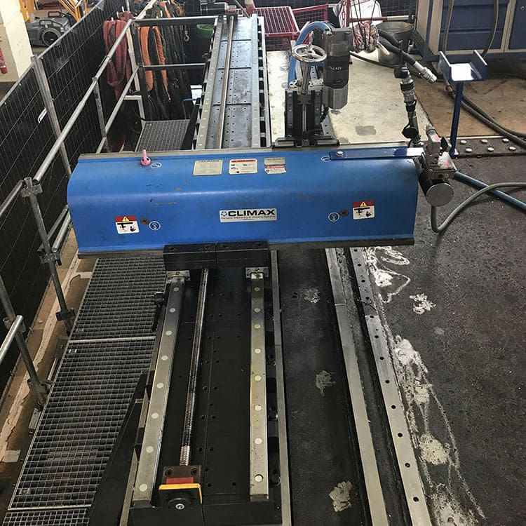 Fresatrice lineare/a portale CLIMAX LM6200, lavorazione della superficie delle guide