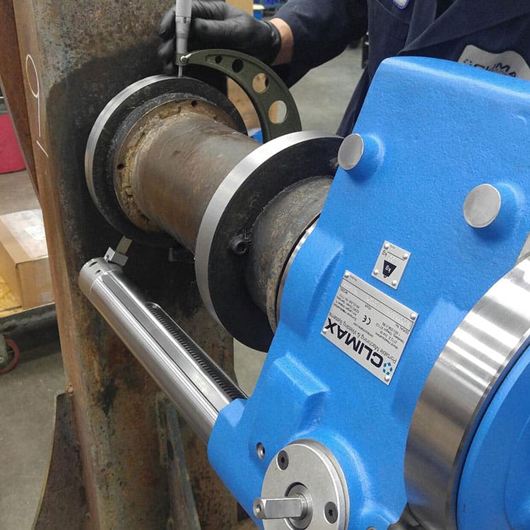 Tornio portatile CLIMAX PL3000, riparazione mediante tornitura del diametro esterno