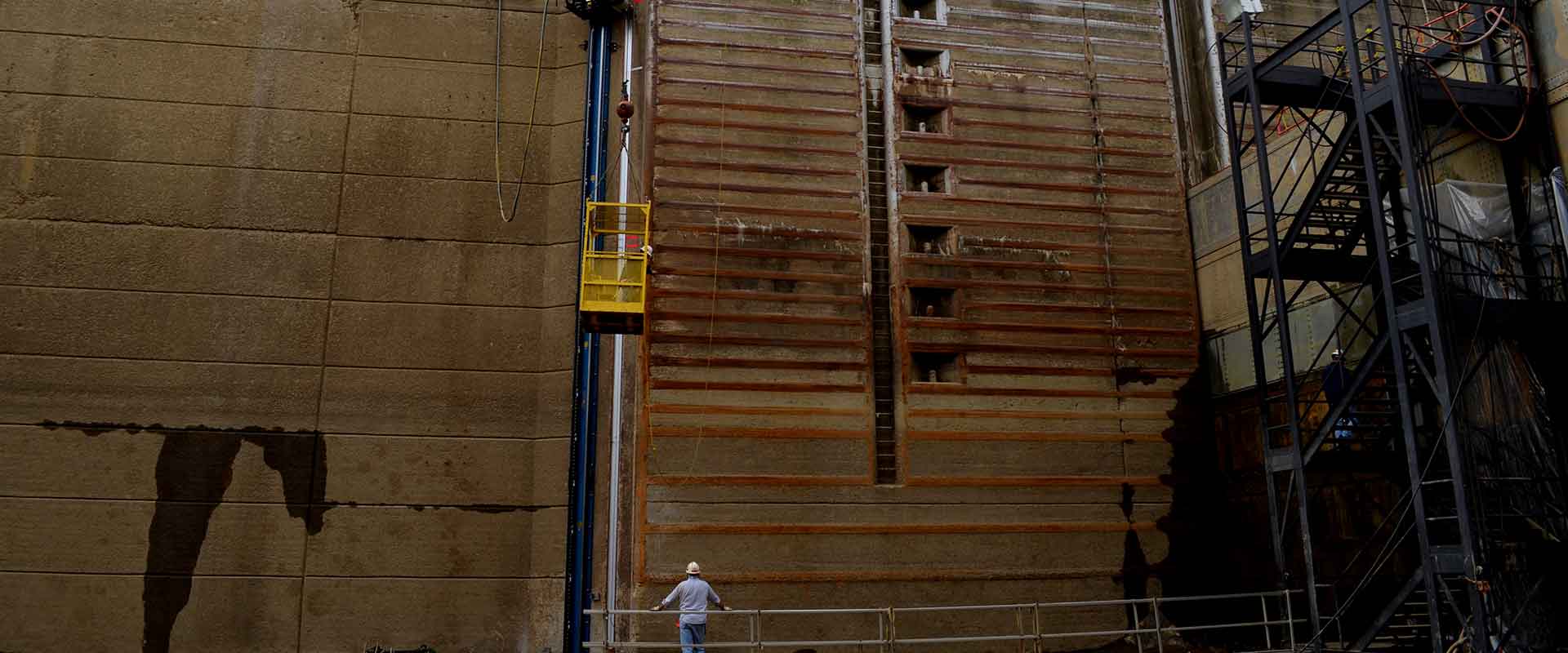 Large-Vertical-Milling-Machine-1920x800-1